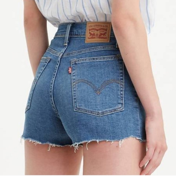 Levi's Original High-Rise Raw Hem Jean Shorts - Picture 2 of 9